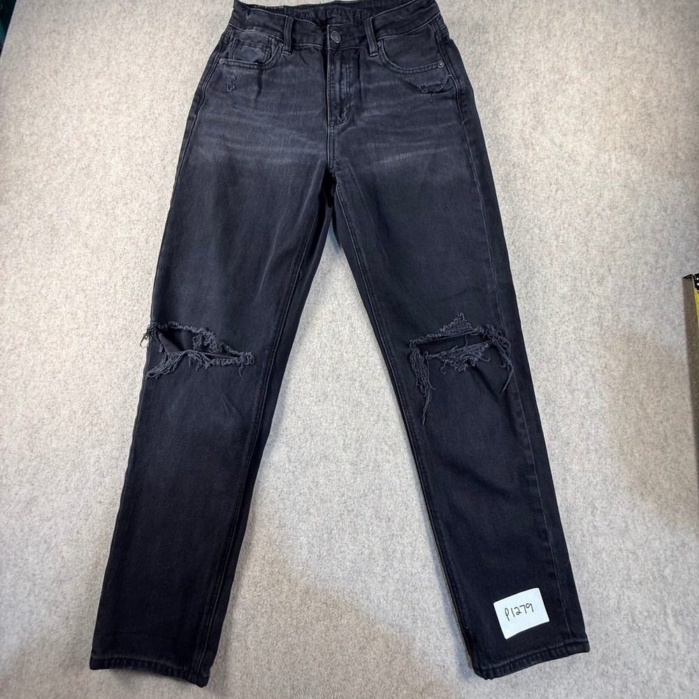 American Eagle Mom Jeans Womens 0 Regular Black Distressed High Waisted Denim